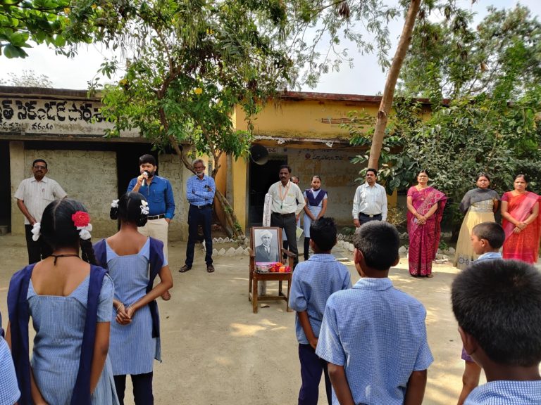 science day meeting in prayer (2)